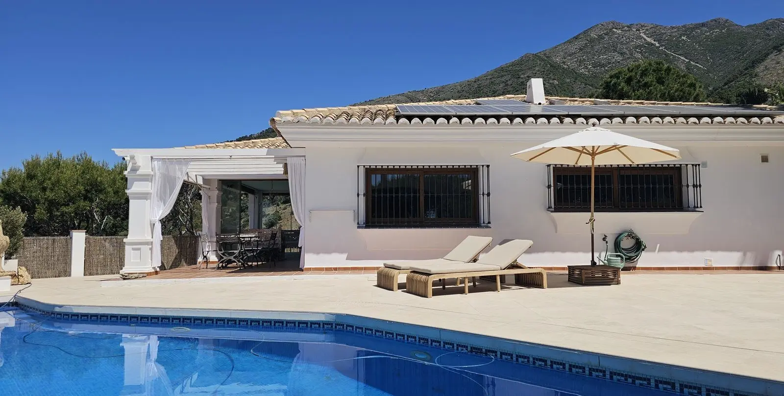 Продажа  отдельно стоящей виллы в Mijas 22