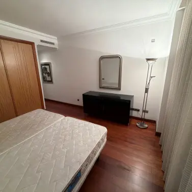 Venta de apartamento en planta baja en Puerto Banús