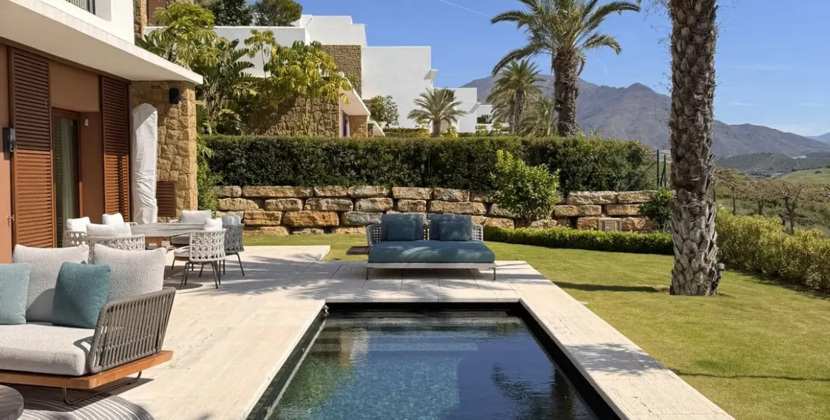 Venta de apartamento en planta baja en Casares 2