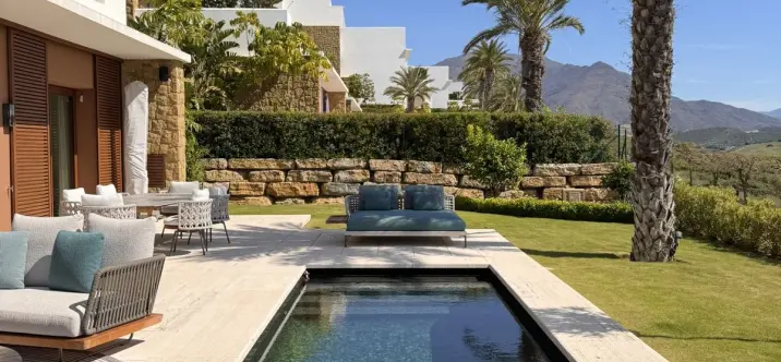 Venta de apartamento en planta baja en Casares 1
