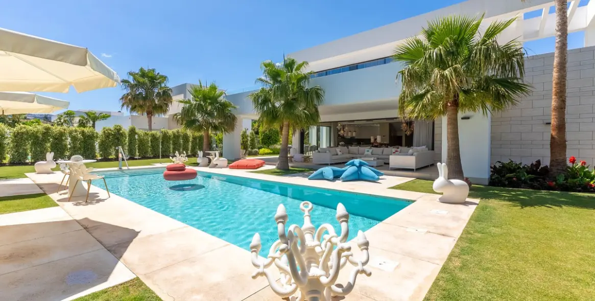 Venta de villa independiente en La Cala Golf 129