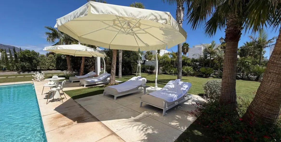Venta de villa independiente en La Cala Golf 141
