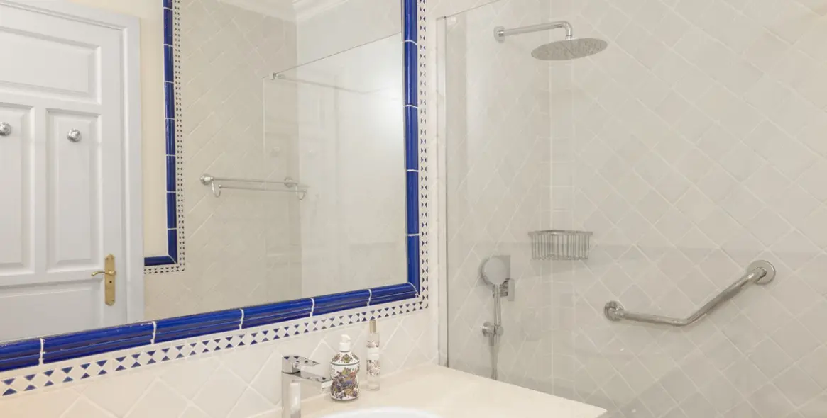 Venta de villa independiente en Benahavís 15