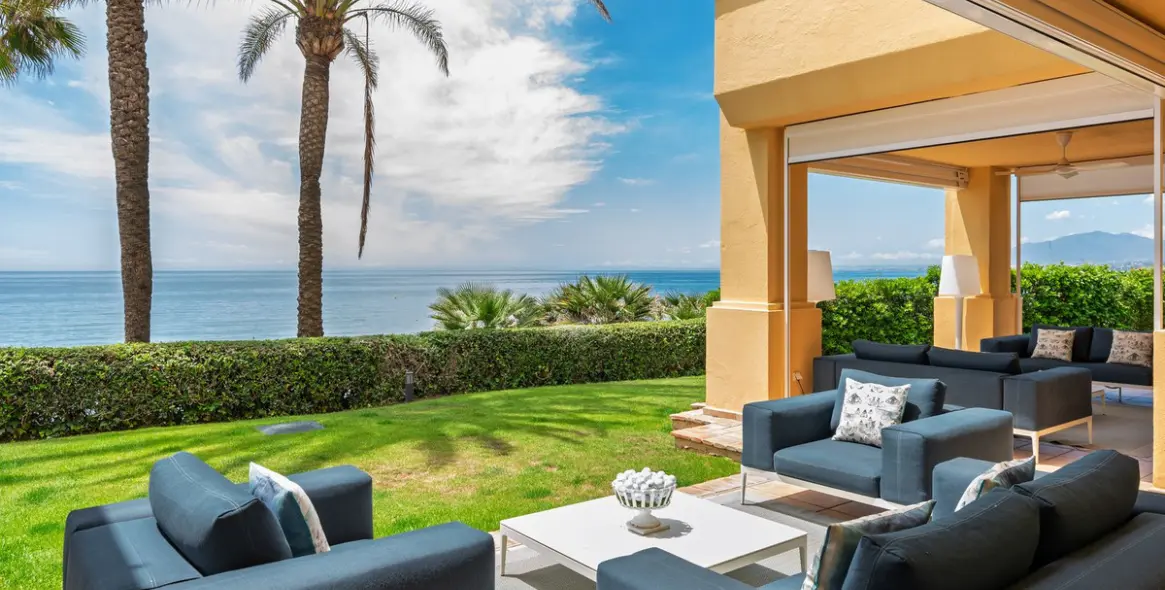 Venta de apartamento en planta baja en Río Real 1