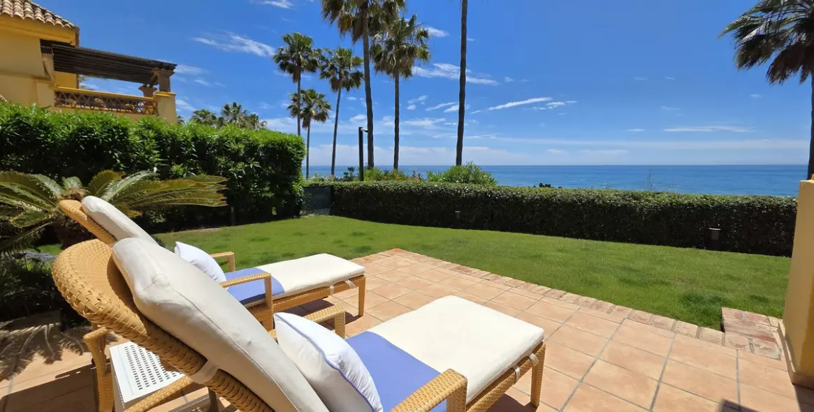 Venta de apartamento en planta baja en Río Real 24