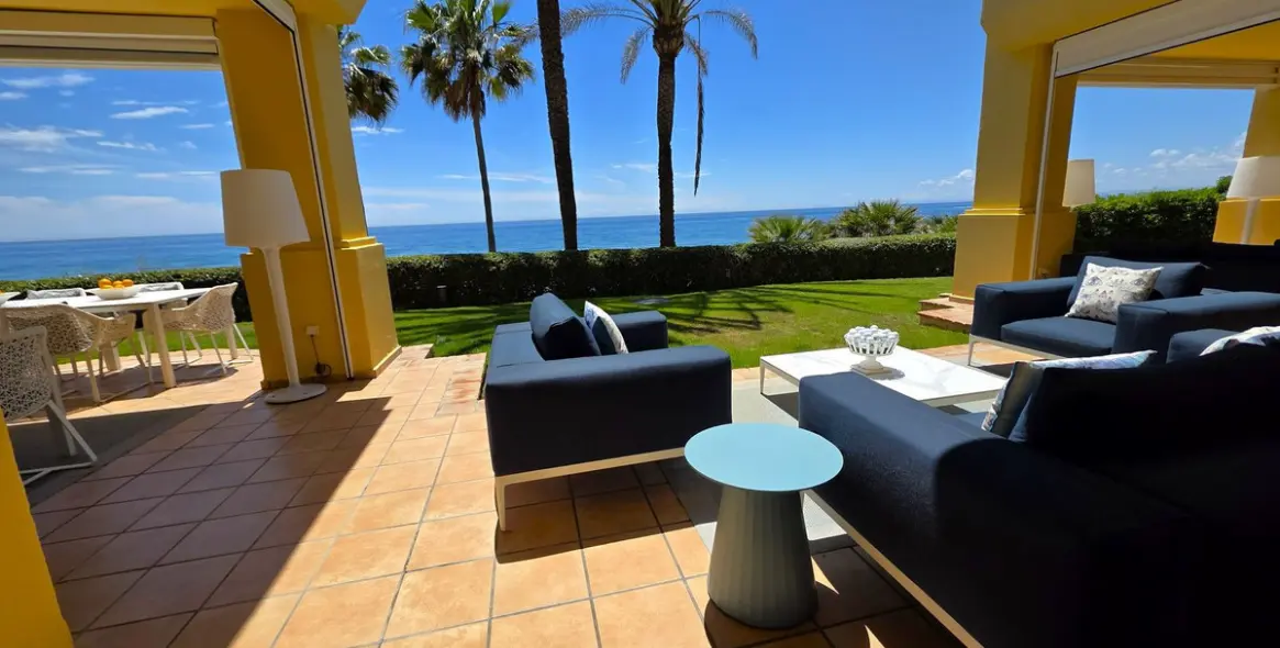 Venta de apartamento en planta baja en Río Real 32