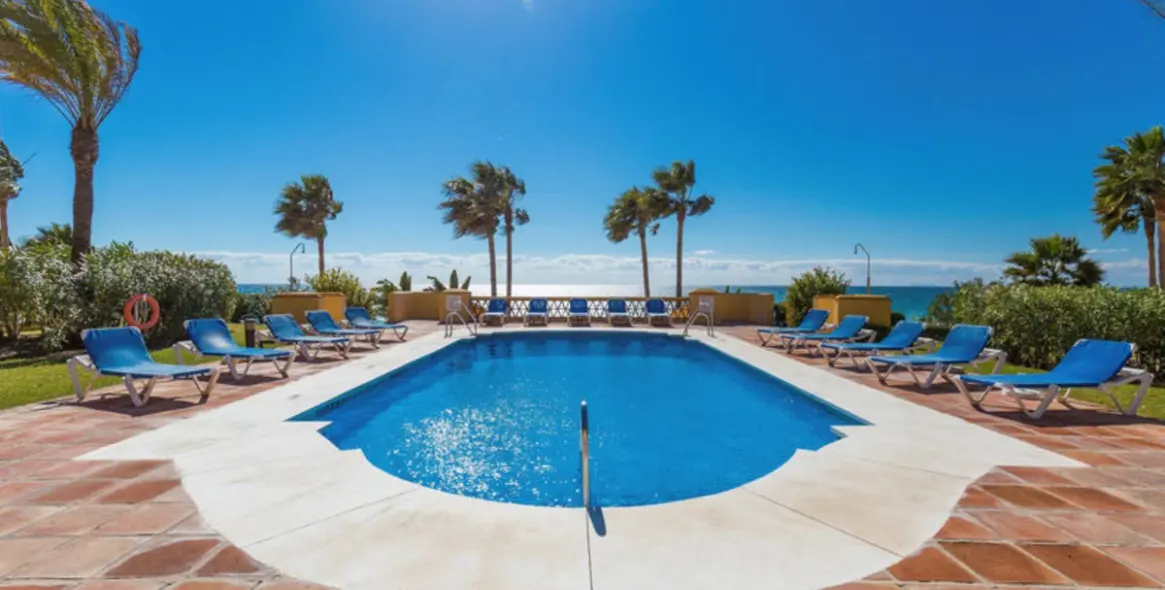 Venta de apartamento en planta baja en Río Real 40