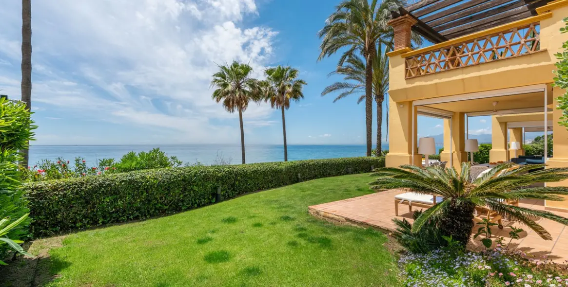 Venta de apartamento en planta baja en Río Real 55
