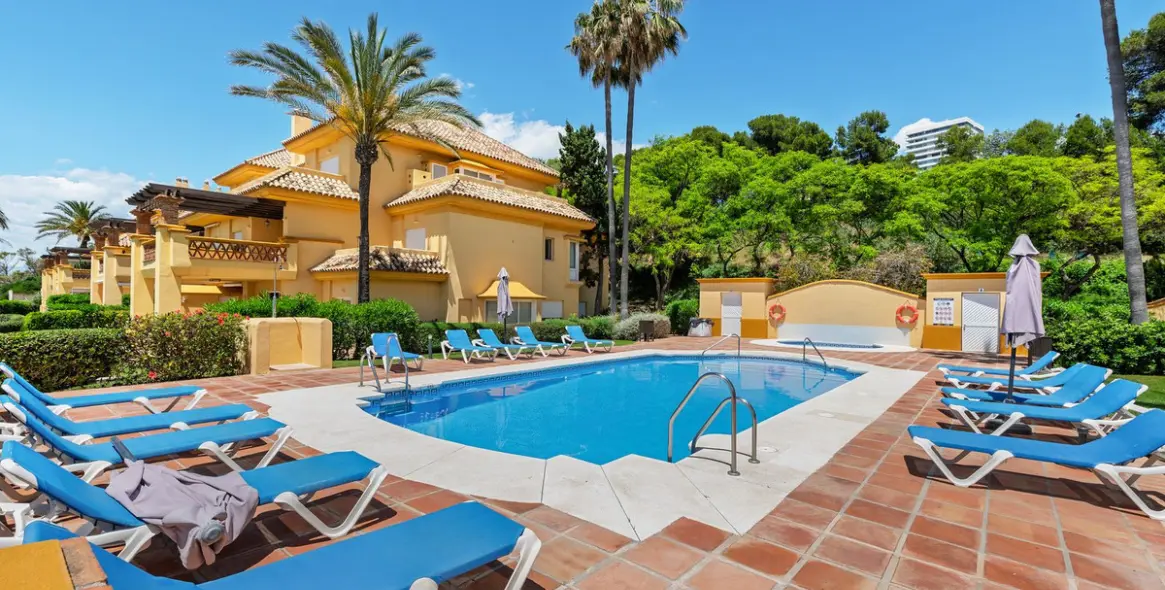 Venta de apartamento en planta baja en Río Real 61