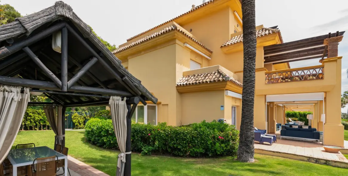 Venta de apartamento en planta baja en Río Real 70