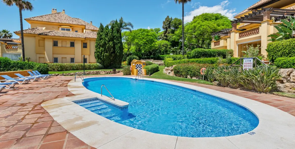 Venta de apartamento en planta baja en Río Real 78