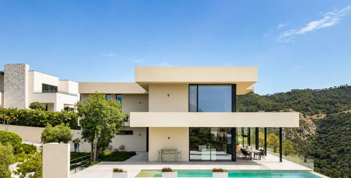 Sale of detached villa in Benahavís 10