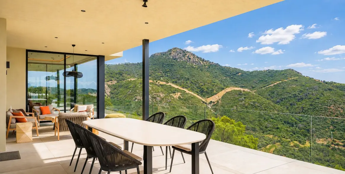 Sale of detached villa in Benahavís 19