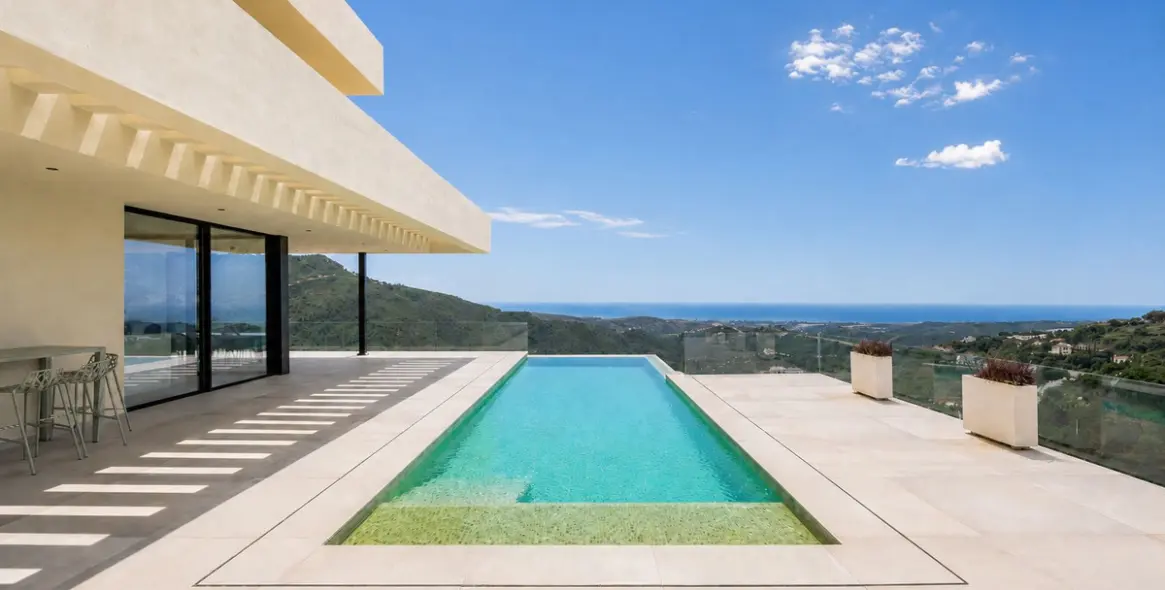 Sale of detached villa in Benahavís 23