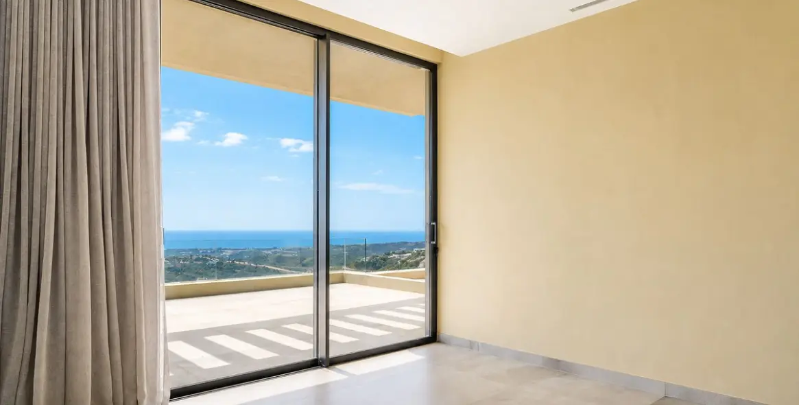 Sale of detached villa in Benahavís 64