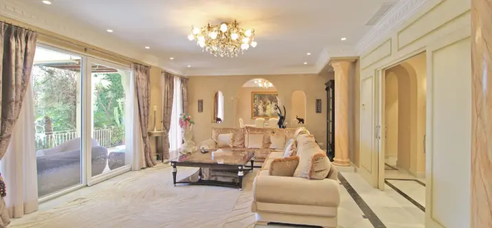 Venta de villa independiente en Bahía de Marbella 4