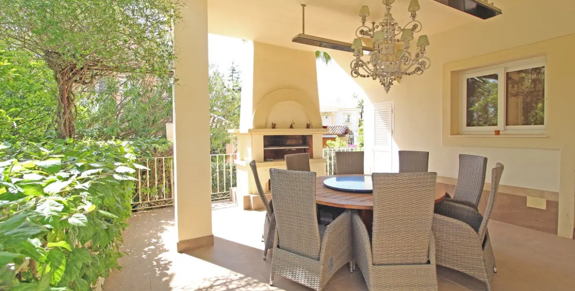 Venta de villa independiente en Bahía de Marbella 21