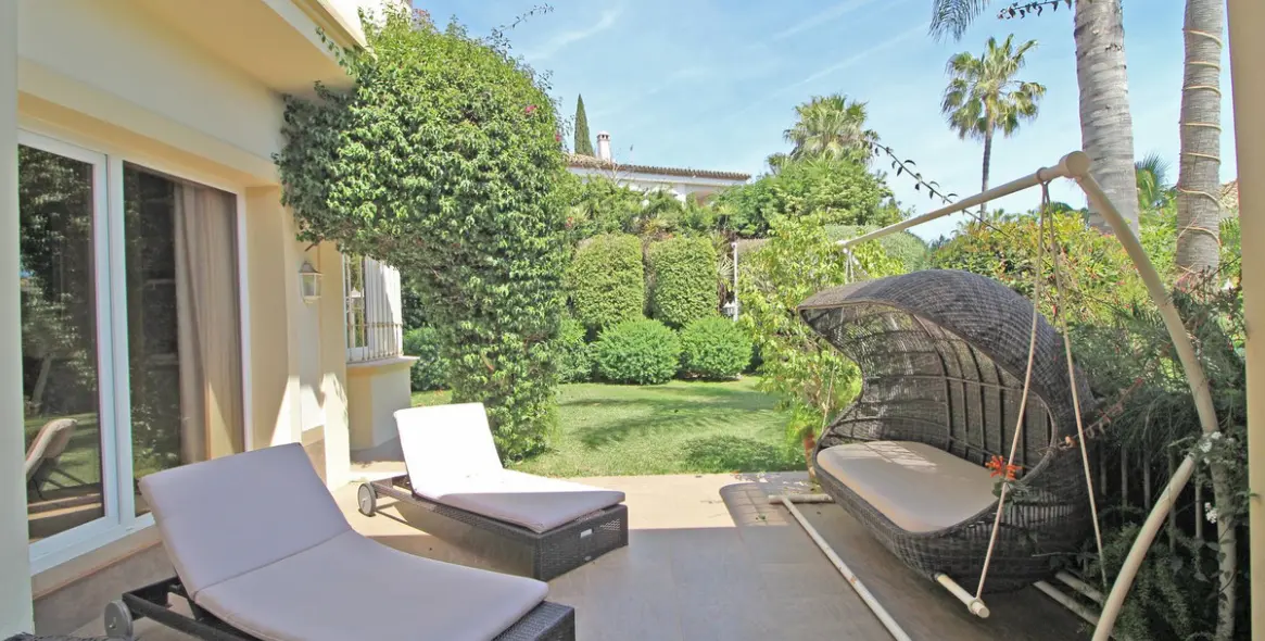 Venta de villa independiente en Bahía de Marbella 23