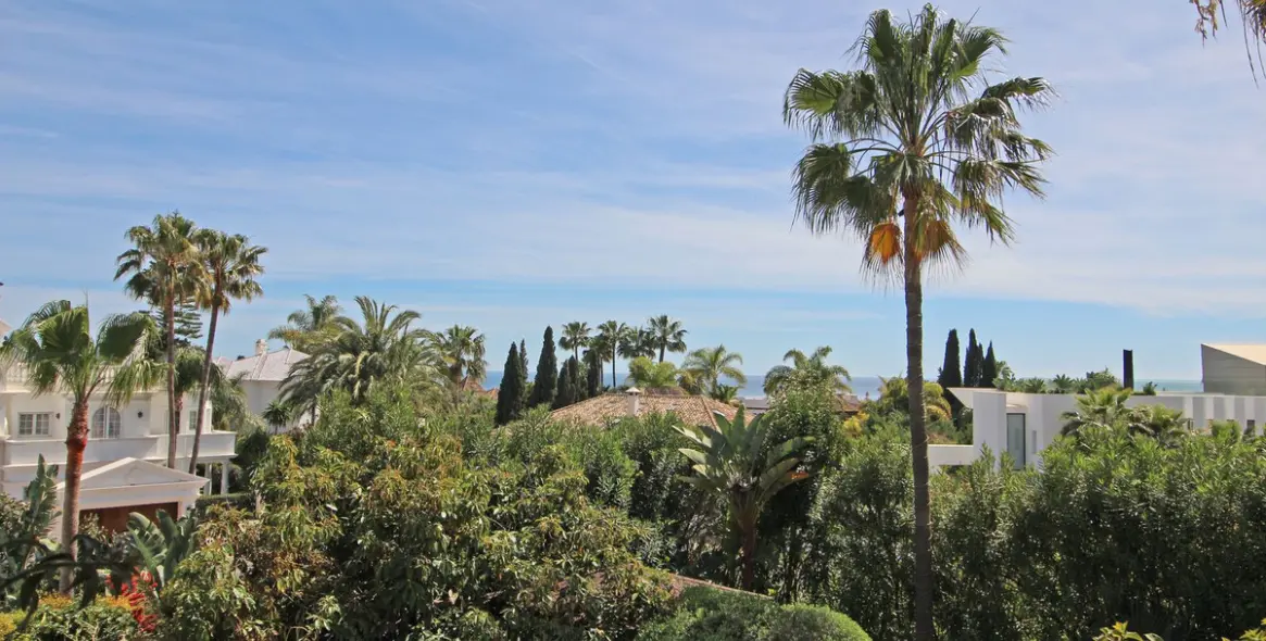 Venta de villa independiente en Bahía de Marbella 34