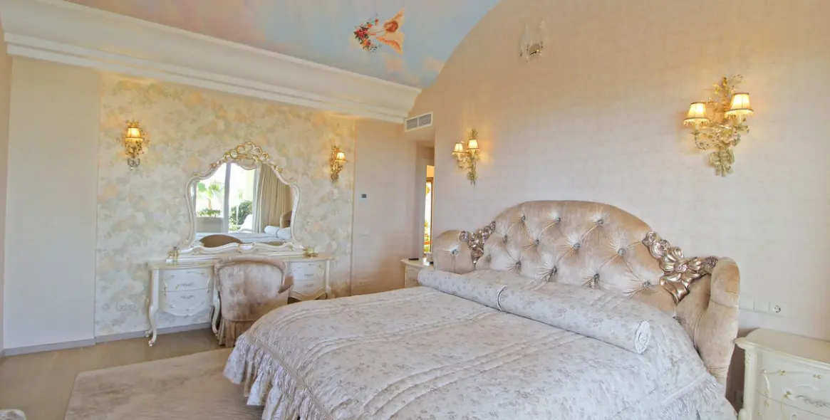 Venta de villa independiente en Bahía de Marbella 35