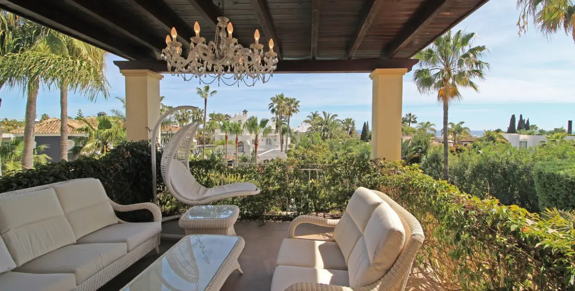 Venta de villa independiente en Bahía de Marbella 36