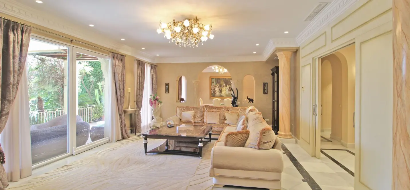Venta de villa independiente en Bahía de Marbella 4