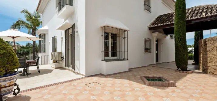 Venta de villa independiente en Sierra Blanca 4