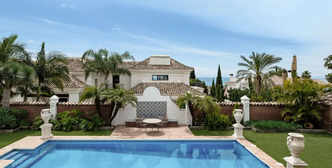 Venta de villa independiente en Sierra Blanca 9