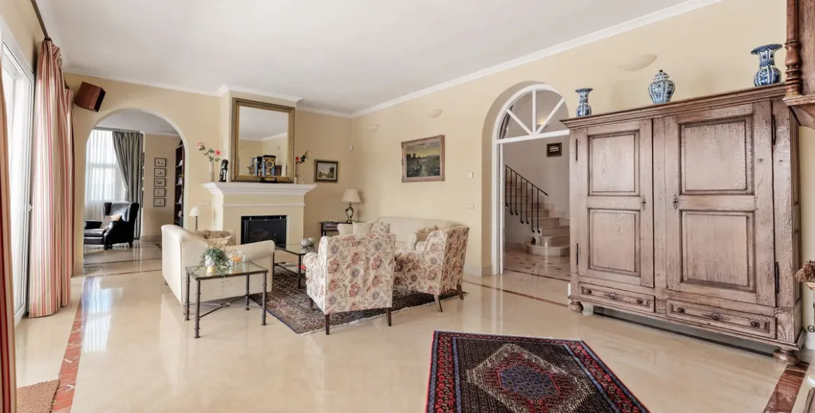 Venta de villa independiente en Sierra Blanca 10