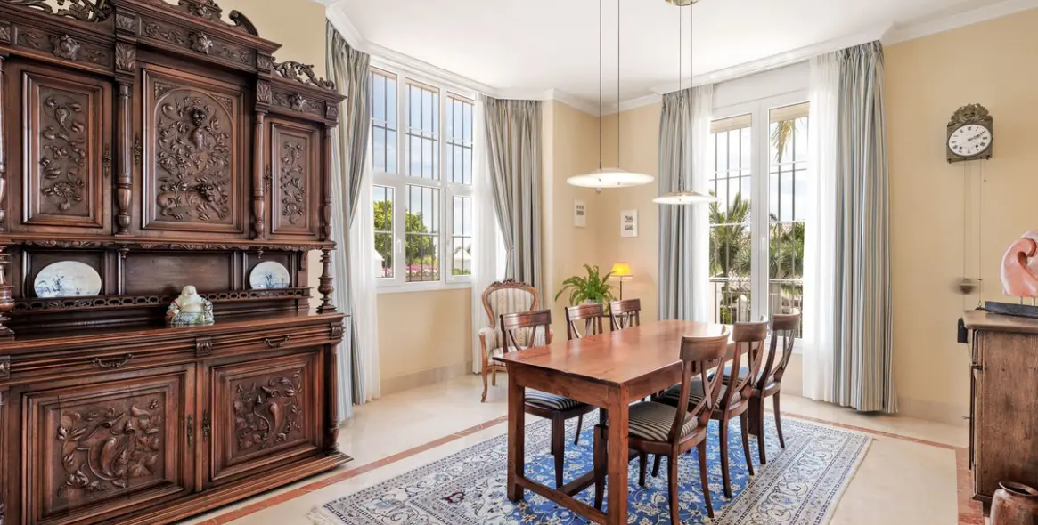 Venta de villa independiente en Sierra Blanca 12