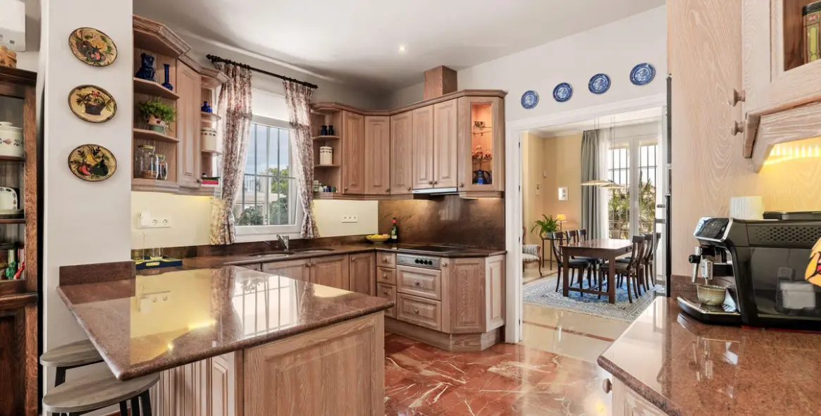 Venta de villa independiente en Sierra Blanca 13