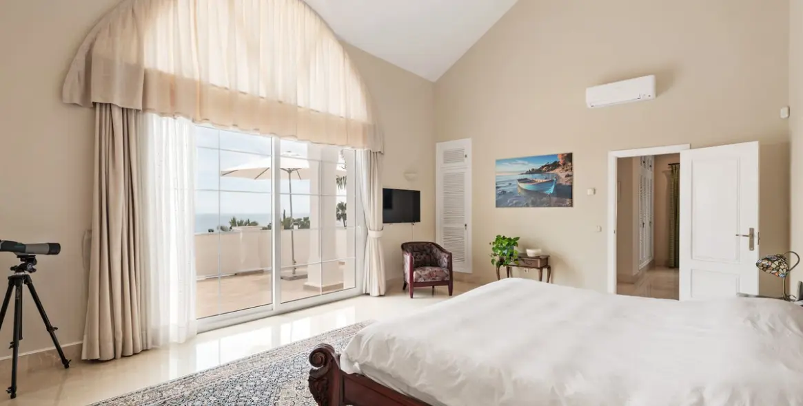 Venta de villa independiente en Sierra Blanca 20