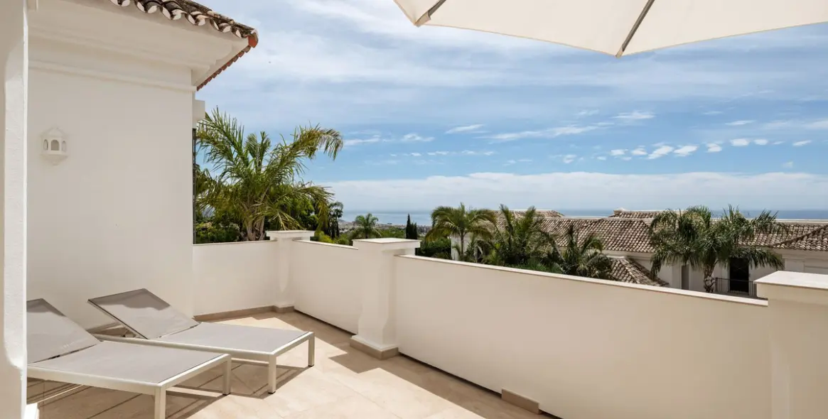 Venta de villa independiente en Sierra Blanca 24