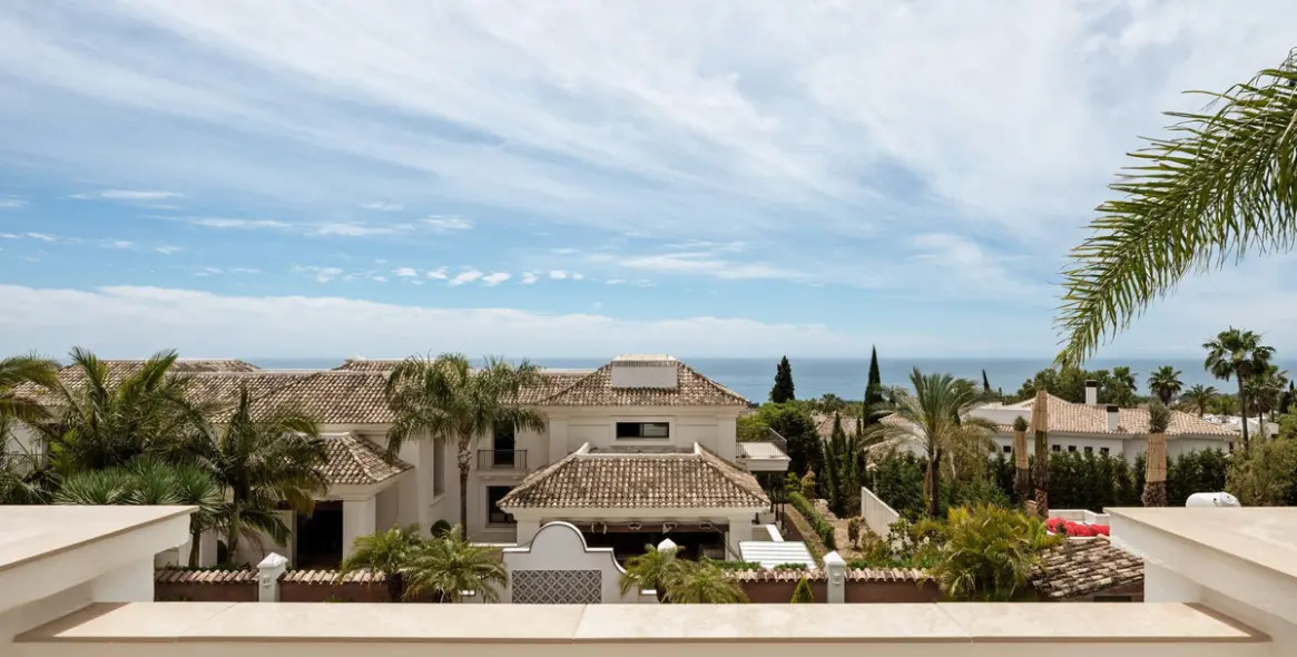 Venta de villa independiente en Sierra Blanca 26