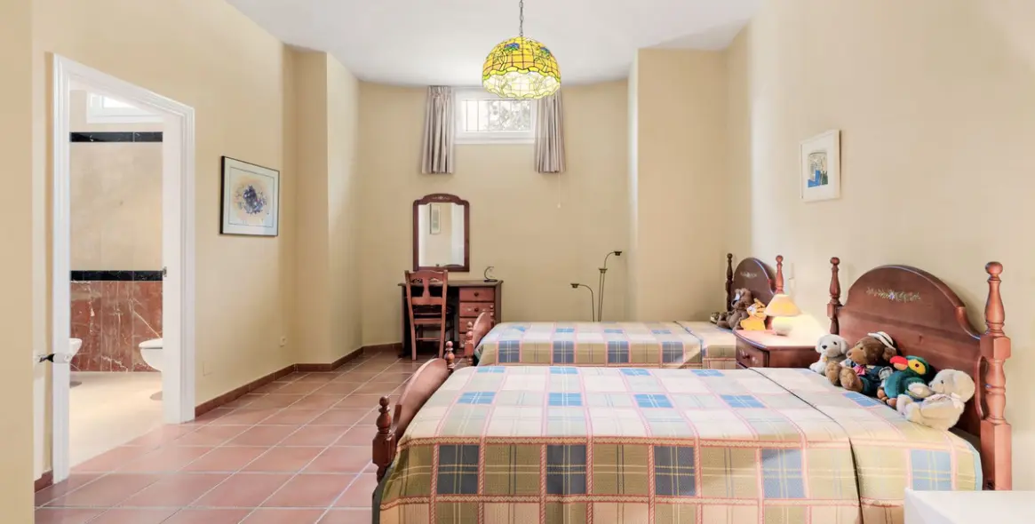 Venta de villa independiente en Sierra Blanca 31