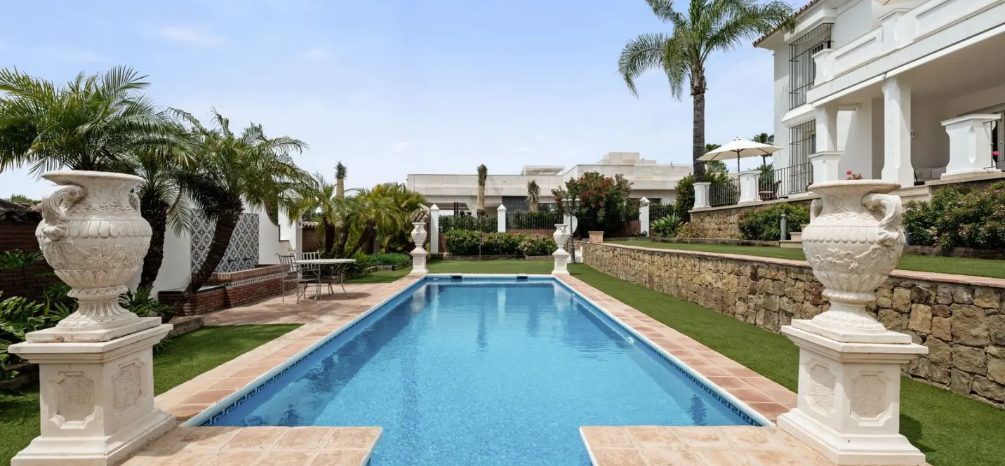 Venta de villa independiente en Sierra Blanca 1