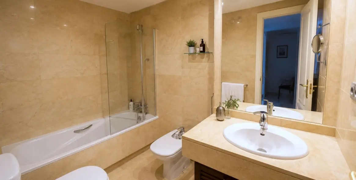 Short-term rent of middle floor apartment in Nueva Andalucía 2