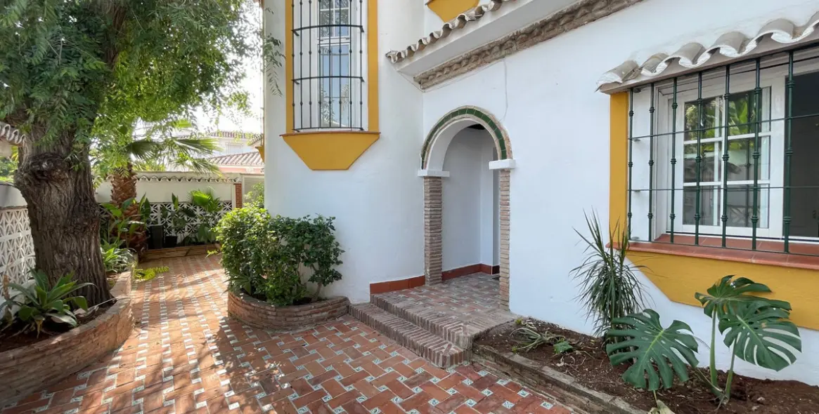 Long-term rent of detached villa in Marbella 9