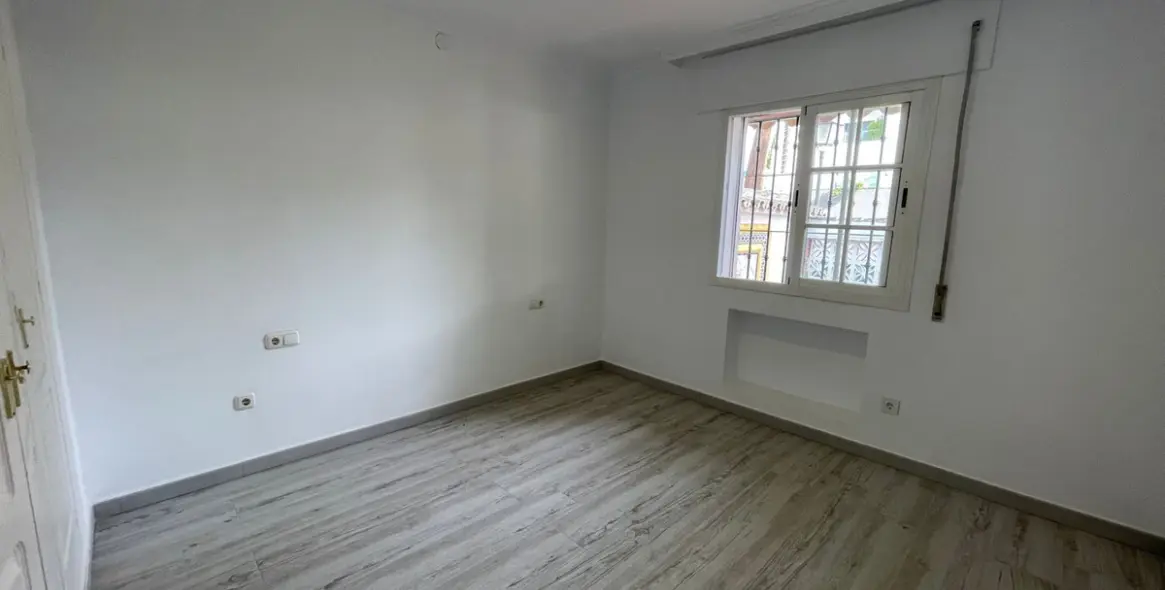 Long-term rent of detached villa in Marbella 18