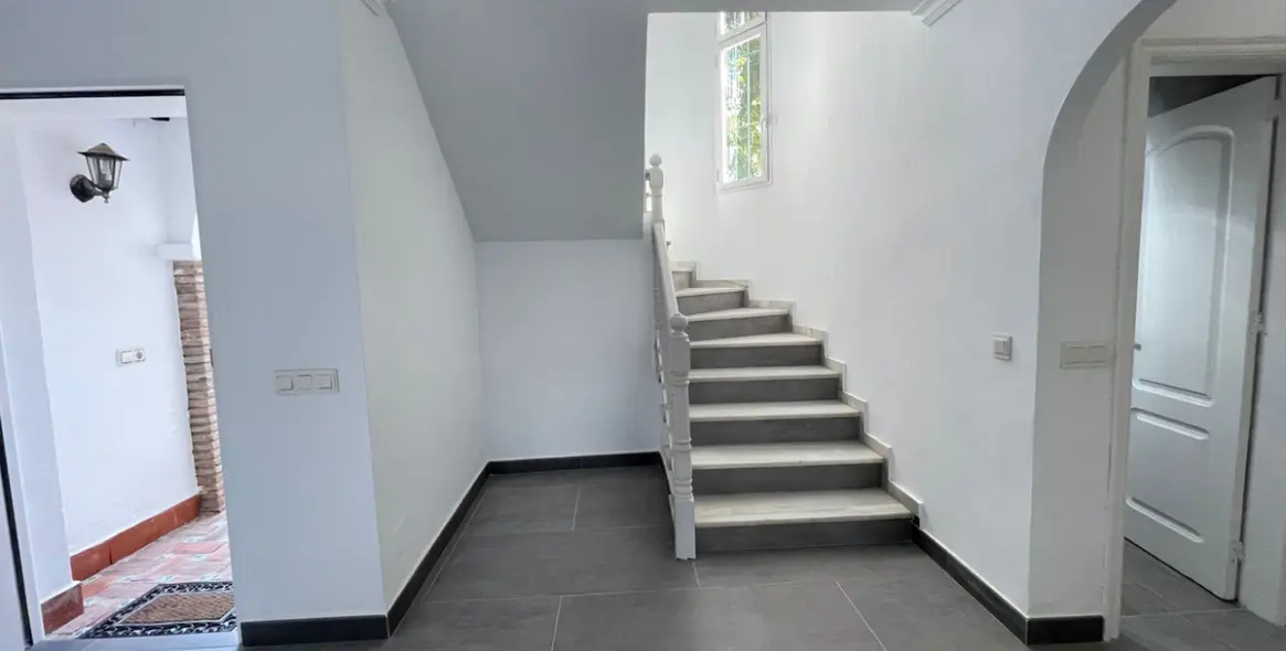 Long-term rent of detached villa in Marbella 22