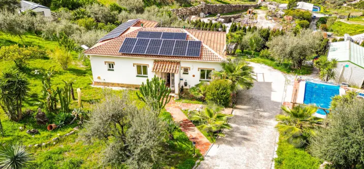 Sale of detached villa in Viñuela 0