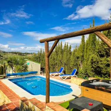 Sale of detached villa in Viñuela