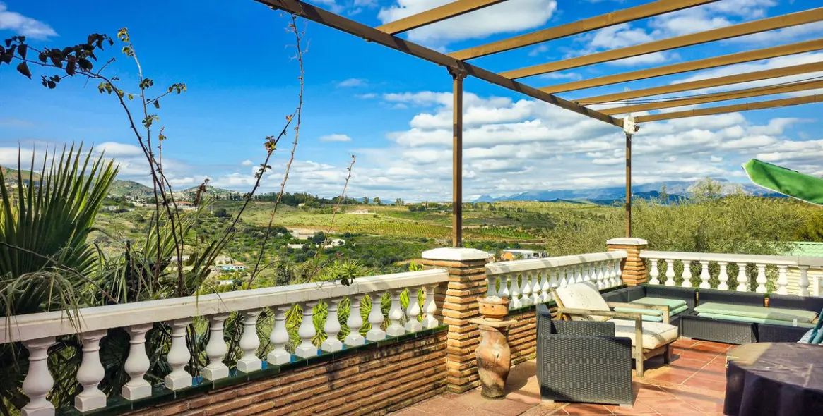 Sale of detached villa in Viñuela 7
