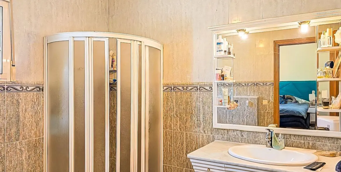 Sale of detached villa in Viñuela 17
