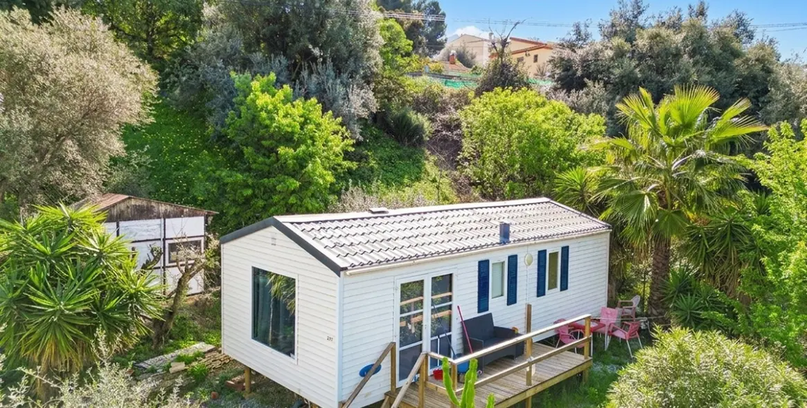 Sale of detached villa in Viñuela 32