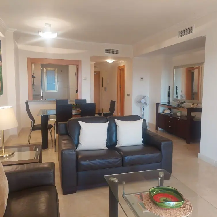 Sale of ground floor apartment in Benahavís