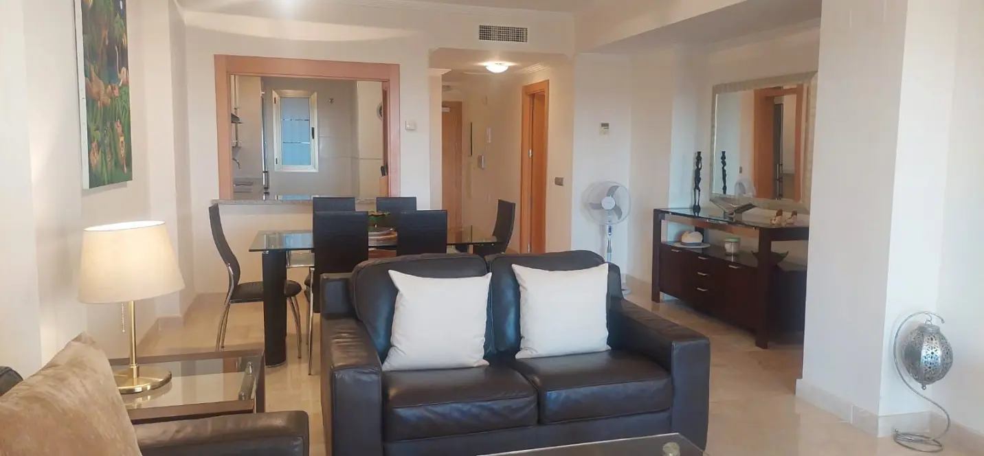 Sale of ground floor apartment in Benahavís 0