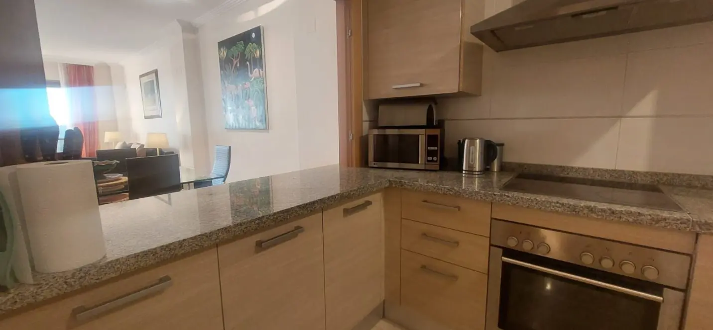 Sale of ground floor apartment in Benahavís 1