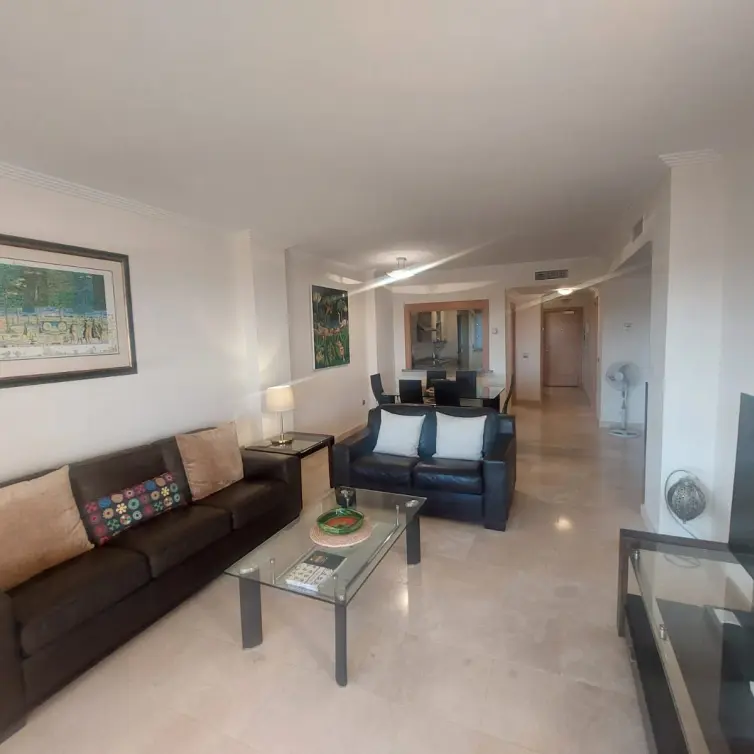 Sale of ground floor apartment in Benahavís