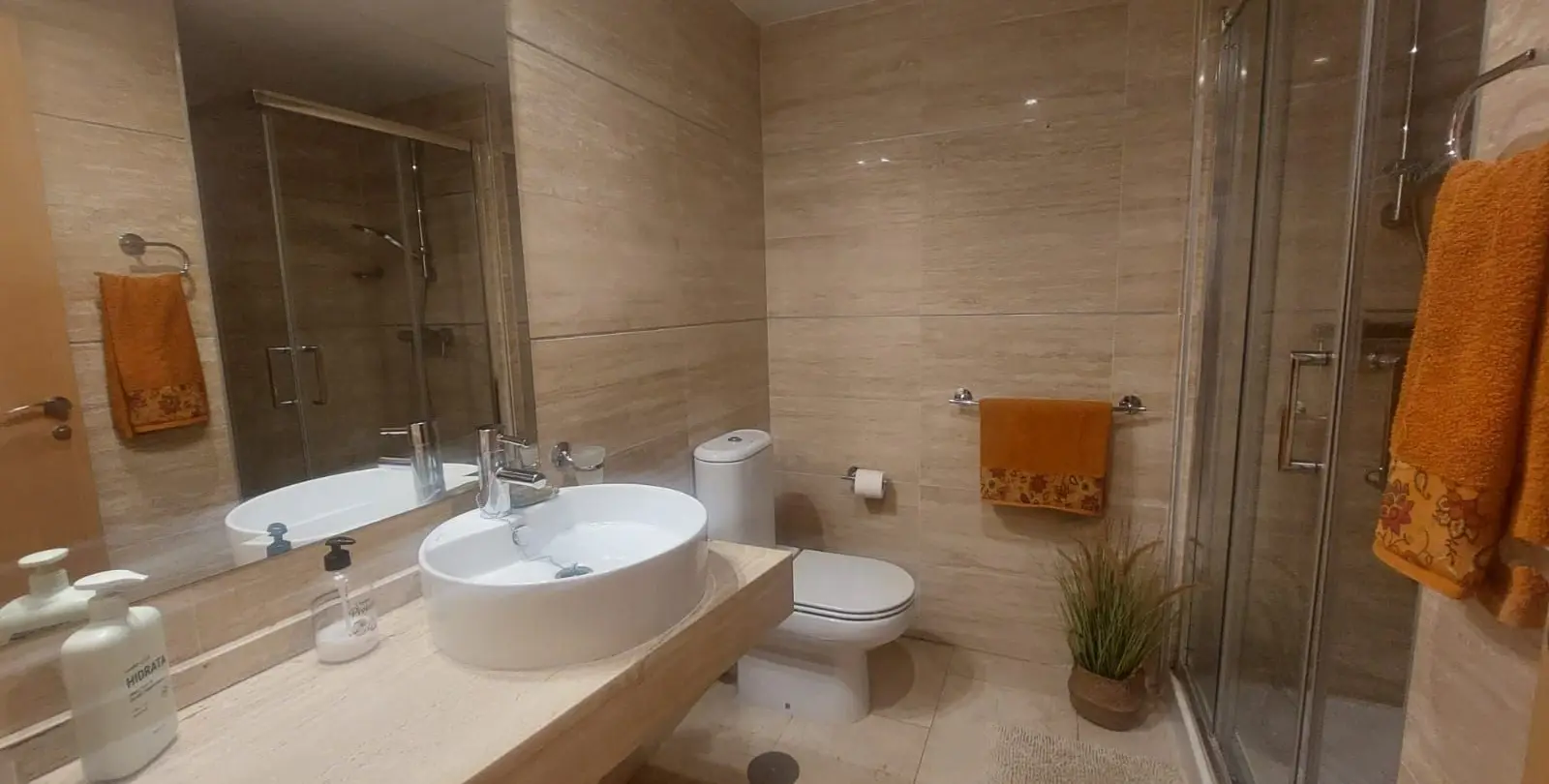 Venta de apartamento en planta baja en Benahavís 17